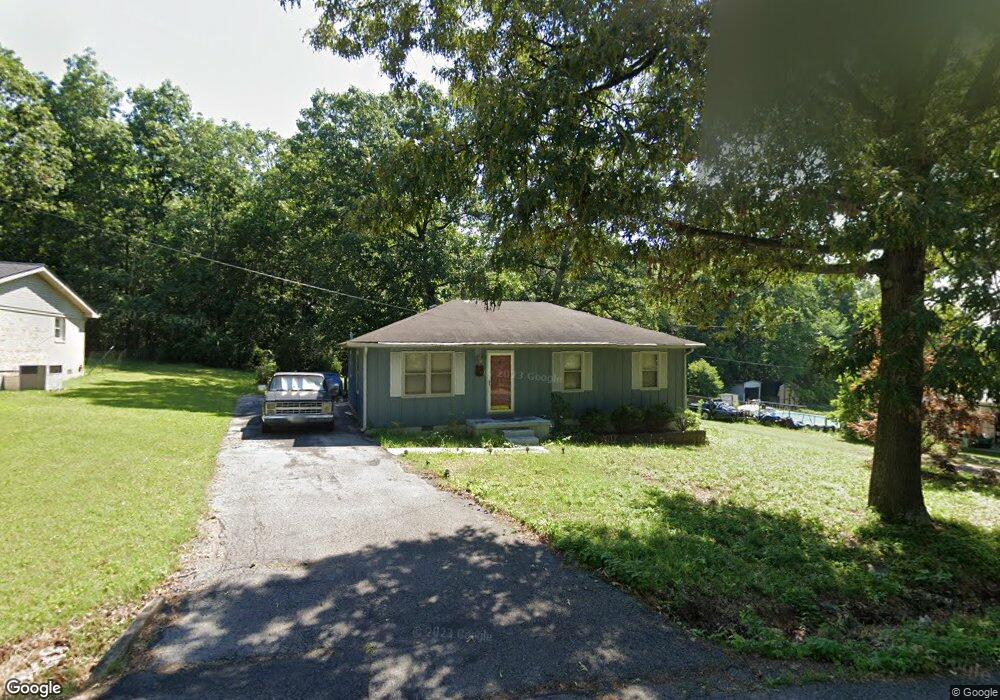 136 Gilkey Dr, Hopkinsville, KY 42240 - photo 1