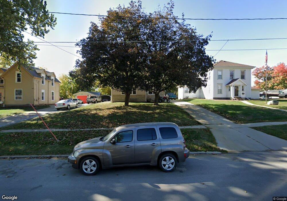 415 E 7th St N, Newton, IA 50208 - photo 1