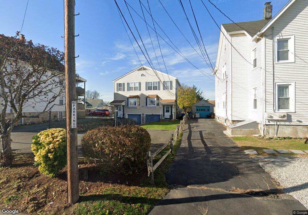 9 1/2 Fairview Ave unit 2, Norwalk, CT 06850 - photo 1