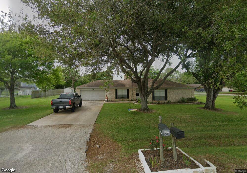 28 Trinity St, Bay City, TX 77414 - photo 1