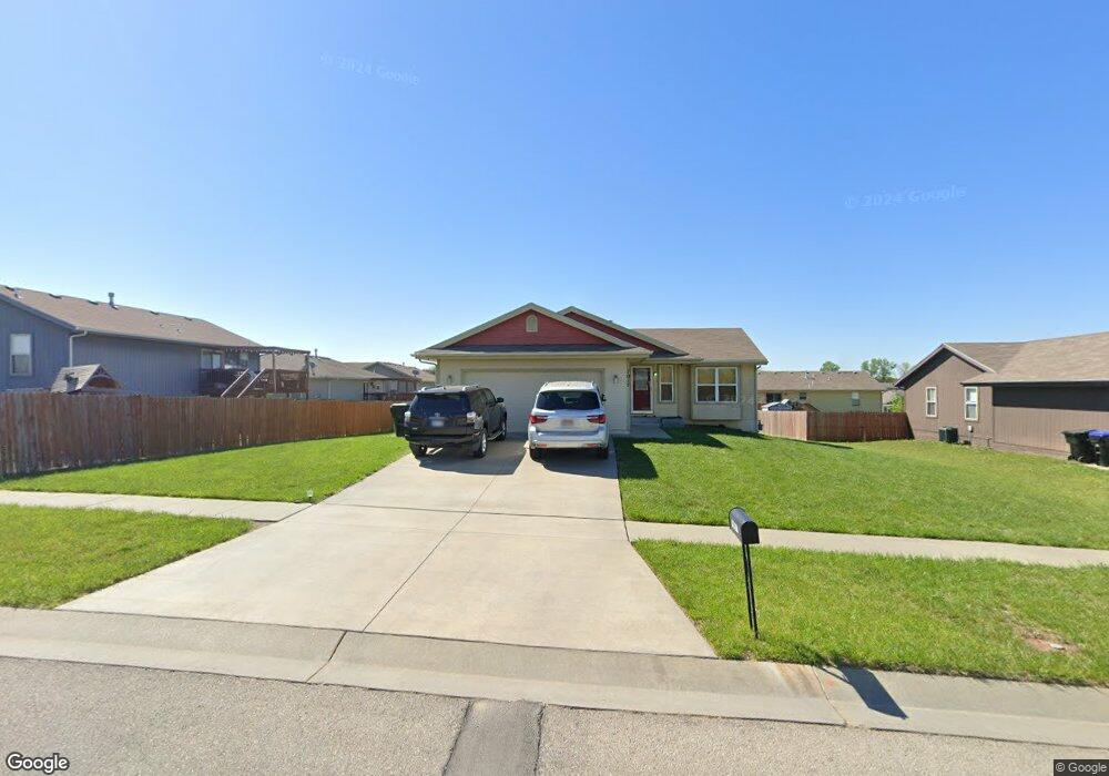 7017 SW 17th St, Topeka, KS 66615 - photo 1