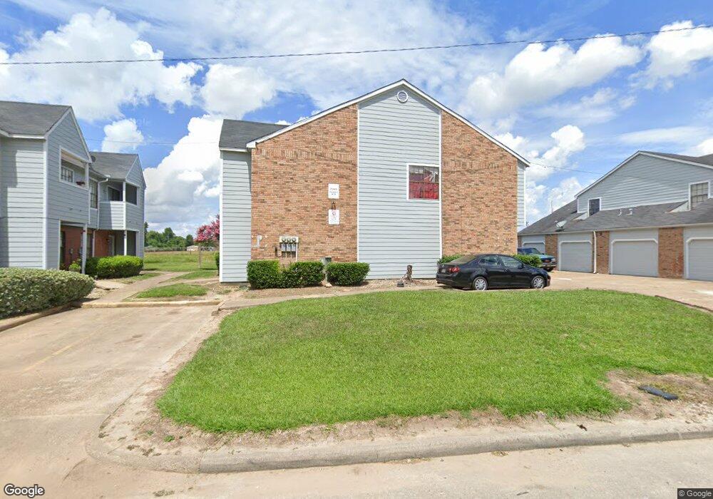 7945 Streamside Dr unit 4, Houston, TX 77088 - photo 1