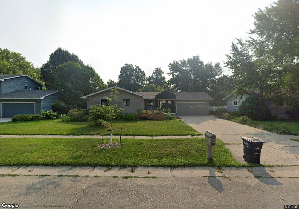 2807 Longfellow Rd N, Fargo, ND 58102 - photo 1