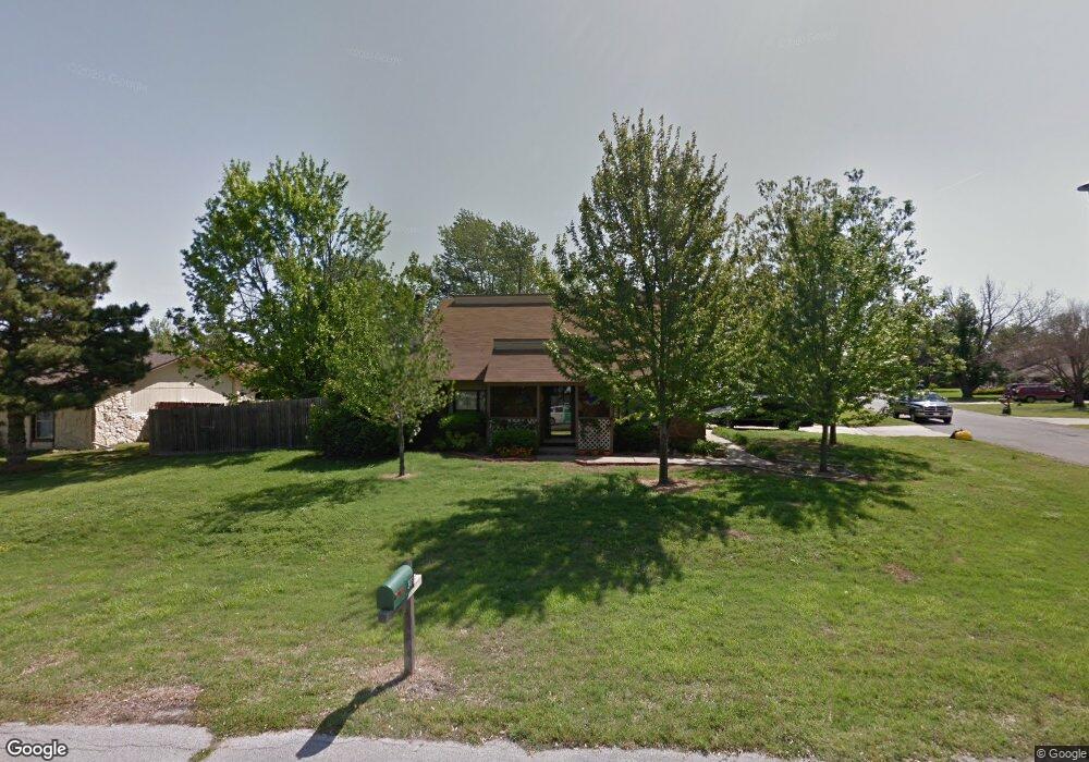 301 N Gardenia Ave, Broken Arrow, OK 74012 - photo 1