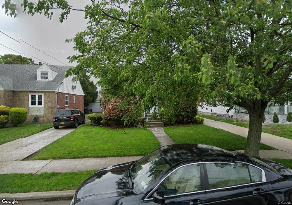 575 Langley Ave, West Hempstead, NY 11552 - photo 1