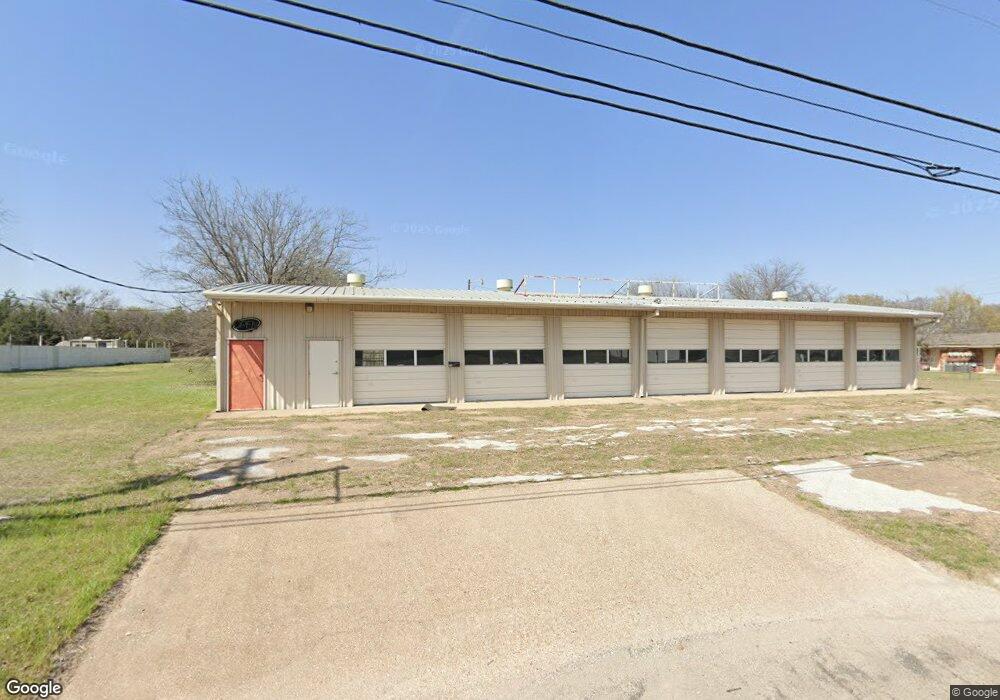 308 W Kilpatrick St, Cleburne, TX 76033 - photo 1