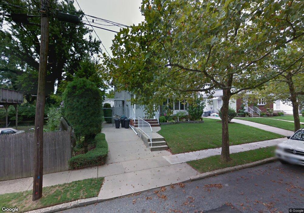 14 W Cedarview Ave, Staten Island, NY 10306 - photo 1