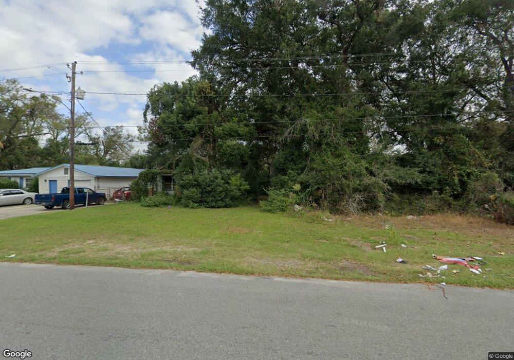 2512 Gordon St, Brunswick, GA 31520 - photo 1