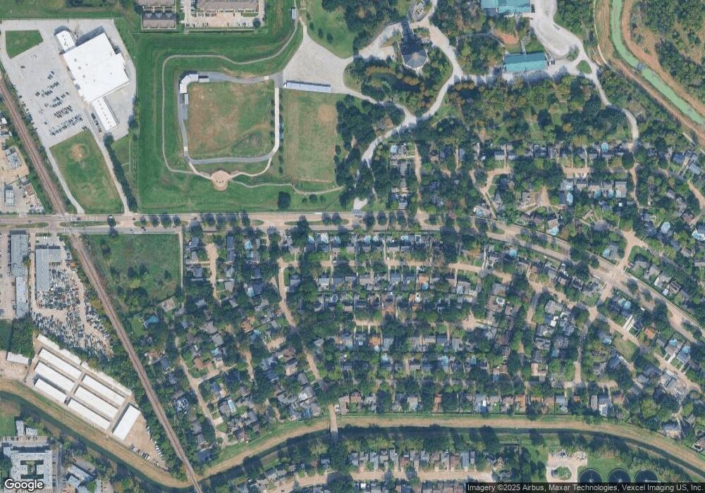 5038 Bayou Vista Dr, Houston, TX 77091 - photo 1