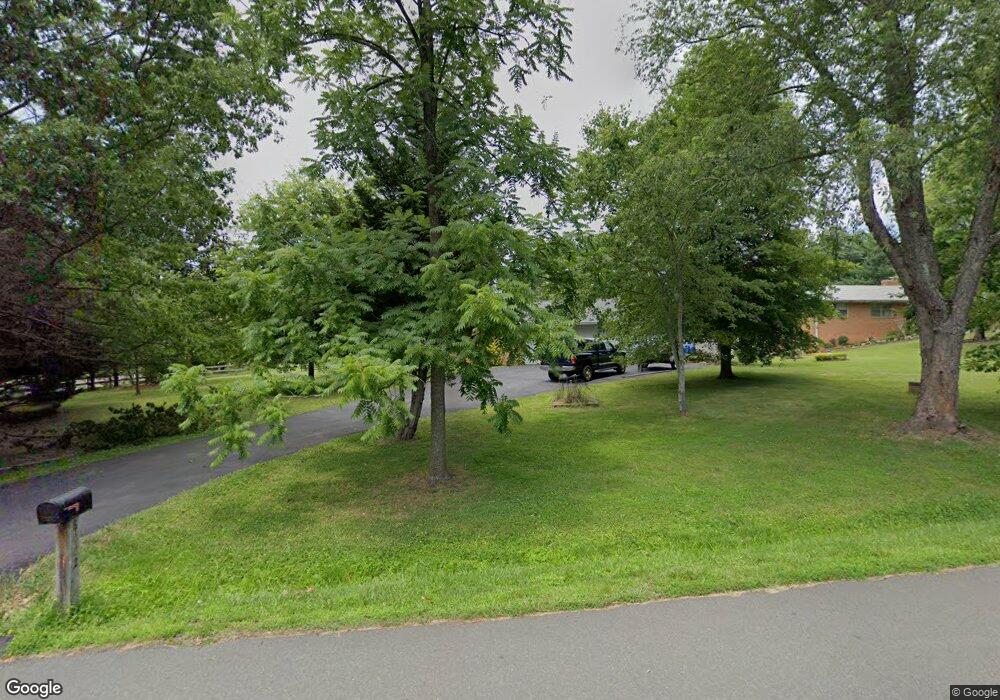 8002 Hillcrest Dr, Manassas, VA 20111 - photo 1