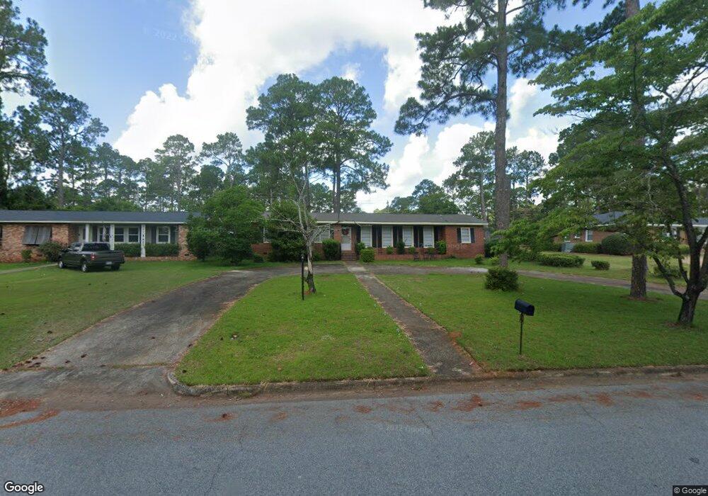 1908 W Lakeridge Dr, Albany, GA 31707 - photo 1