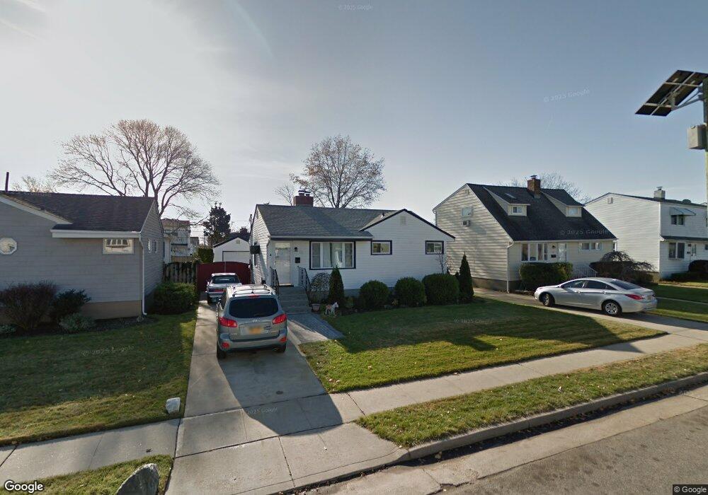 53 Tyler St, Freeport, NY 11520 - photo 1