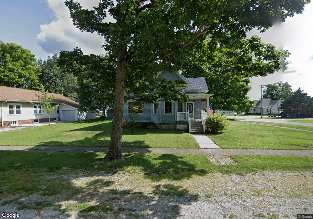 301 E Pinzon St, Tuscola, IL 61953 - photo 1