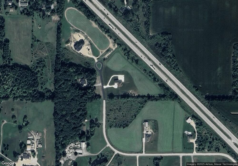 2816 Amanda Ct, Richfield, WI 53076 - photo 1