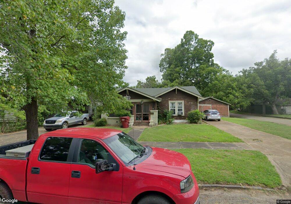 311 E Brown St, Hugo, OK 74743 - photo 1