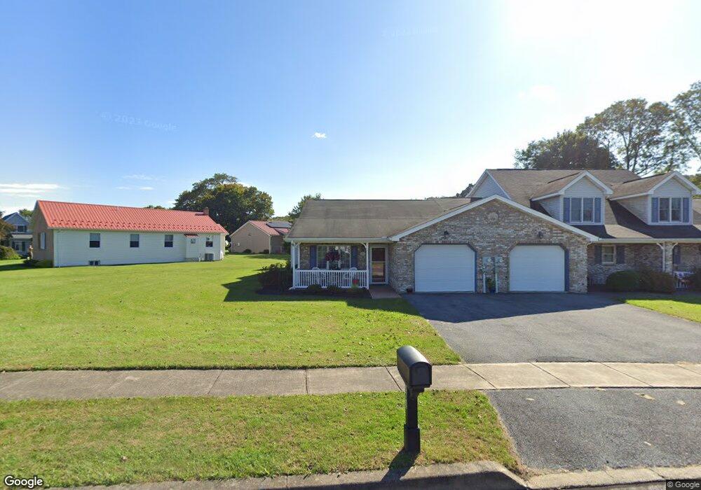 201 Patio Ct, New Bloomfield, PA 17068 - photo 1