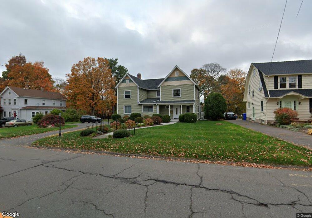 136 Ridge Rd 2nd Floor, Middletown, CT 06457 - photo 1