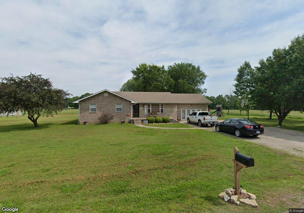 605 E 2nd St, Altamont, KS 67330 - photo 1