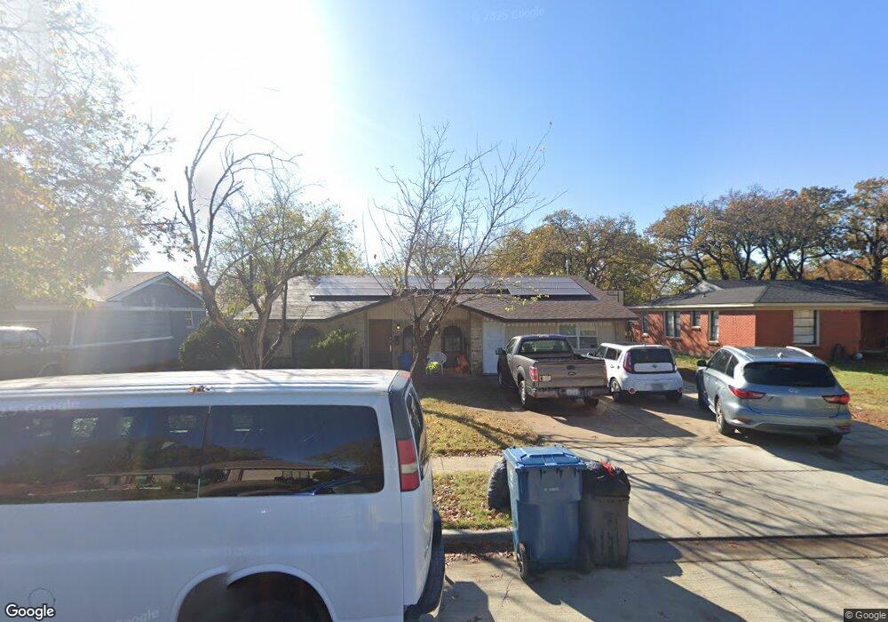 348 Bedford Ct E, Bedford, TX 76022 - photo 1
