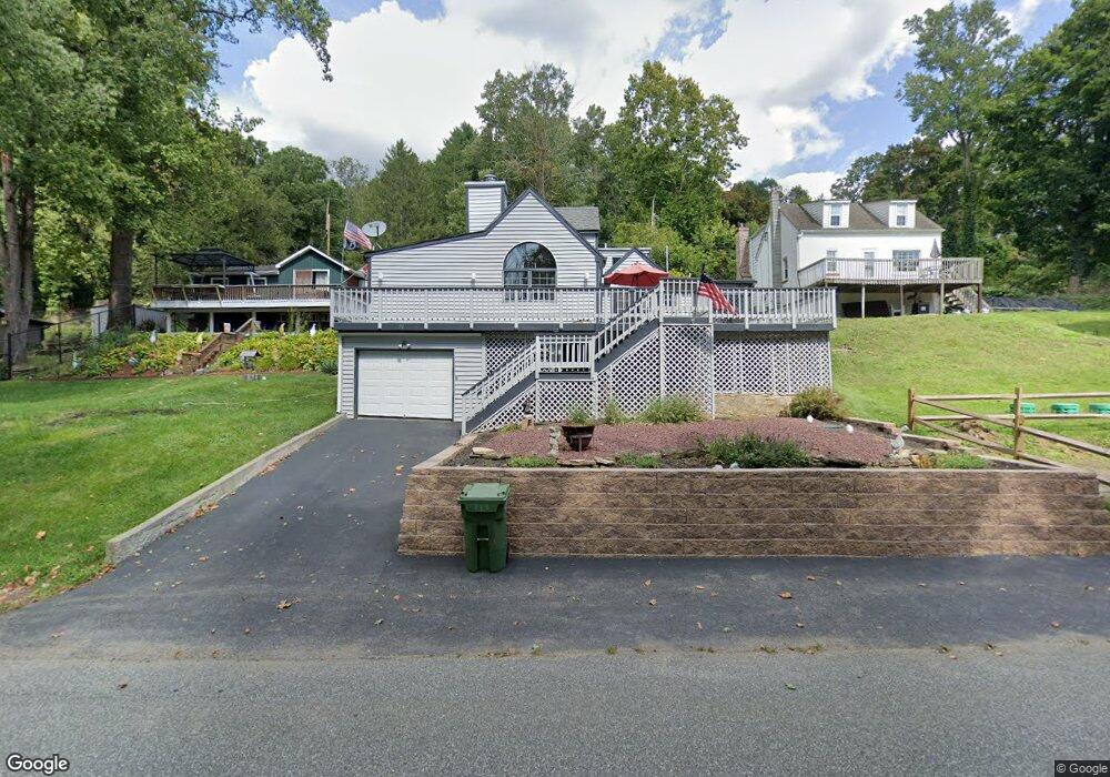 70 Lakeside Dr N, Belvidere, NJ 07823 - photo 1