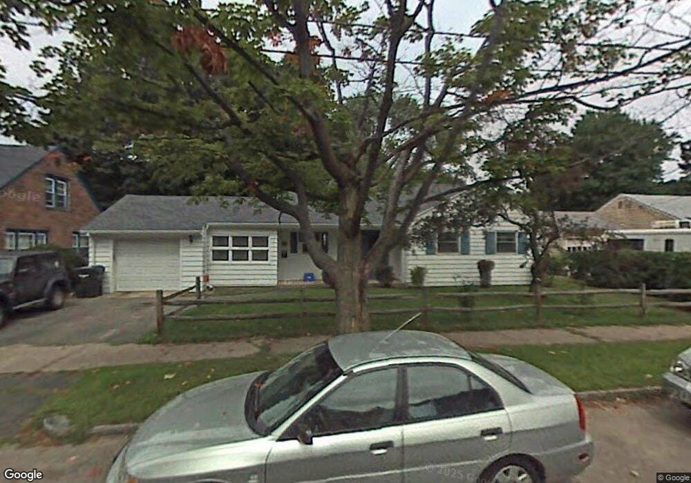 24 N Chatham St, Springfield, MA 01109 - photo 1