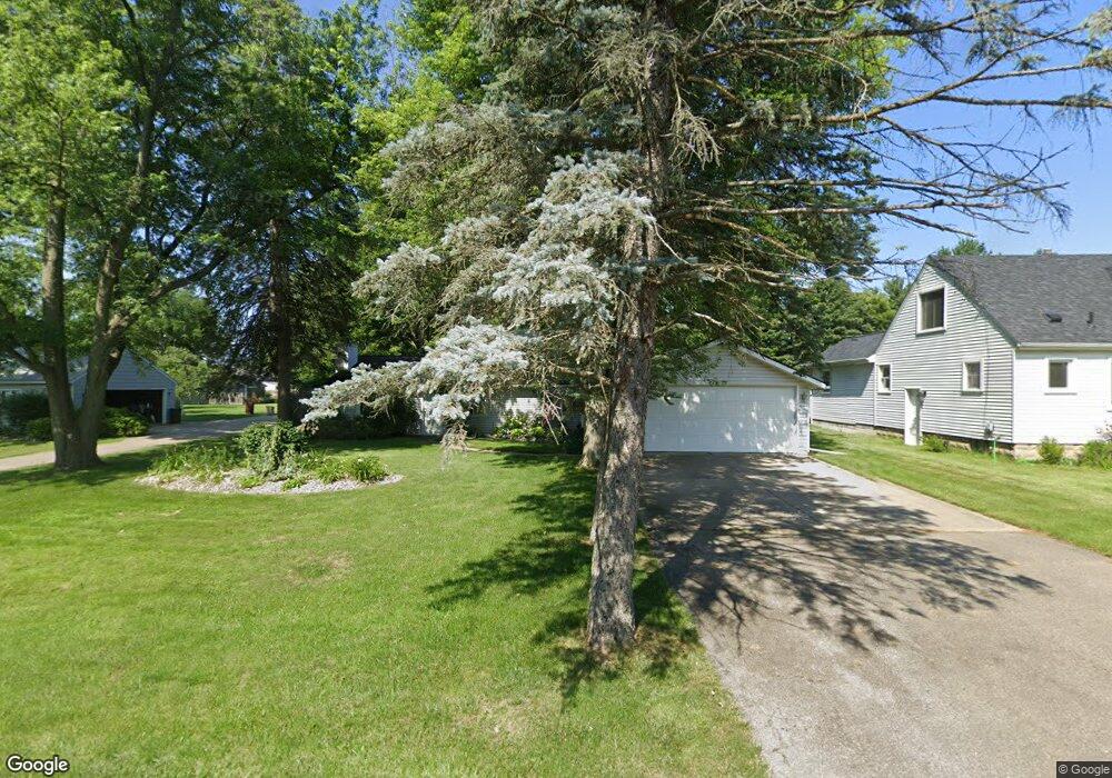 1690 Petrolia, West Bloomfield, MI 48324 - photo 1