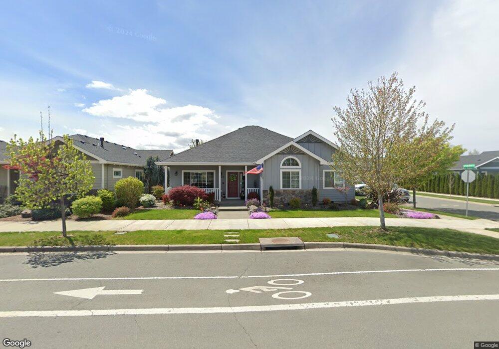 1429 N Haskell St, Central Point, OR 97502 - photo 1