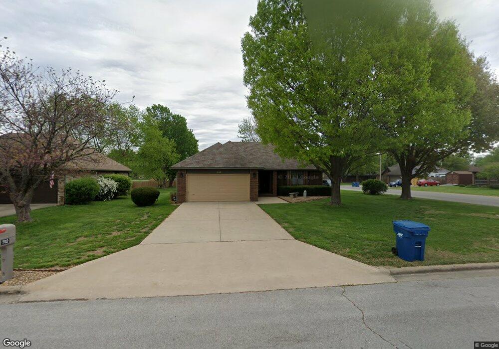 702 N Patricia St, Nixa, MO 65714 - photo 1