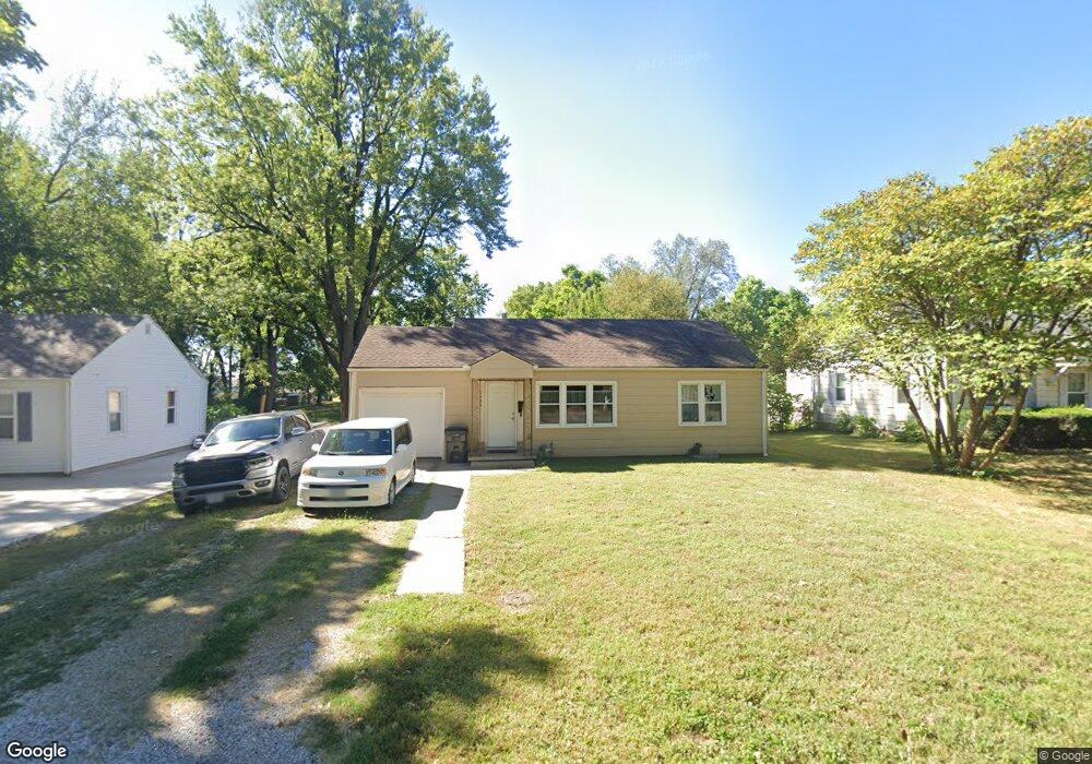 1404 NW B St, Blue Springs, MO 64015 - photo 1