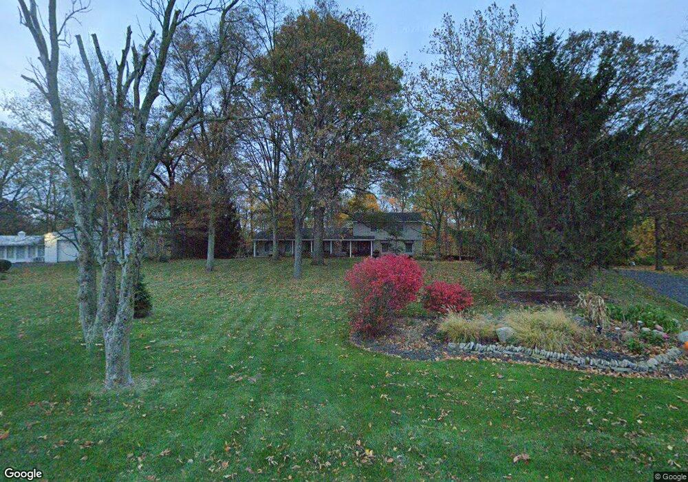 11256 Glynwood Rd, Wapakoneta, OH 45895 - photo 1