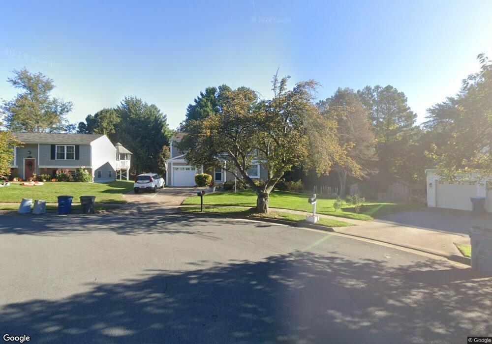 12962 Pinecrest View Ct, Herndon, VA 20171 - photo 1