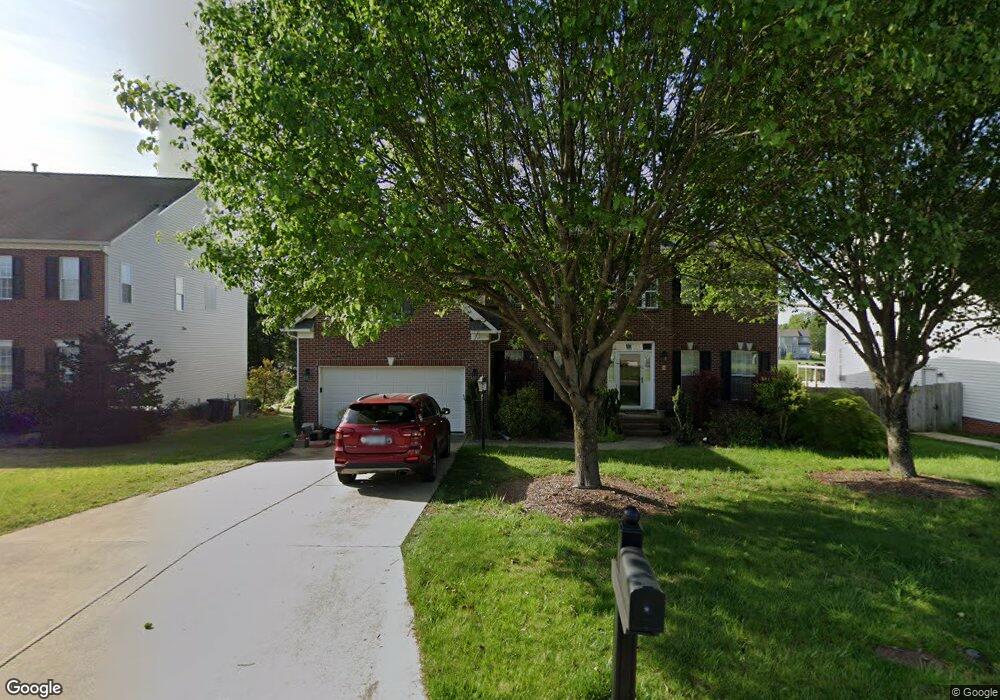 2942 Shady View Dr, High Point, NC 27265 - photo 1