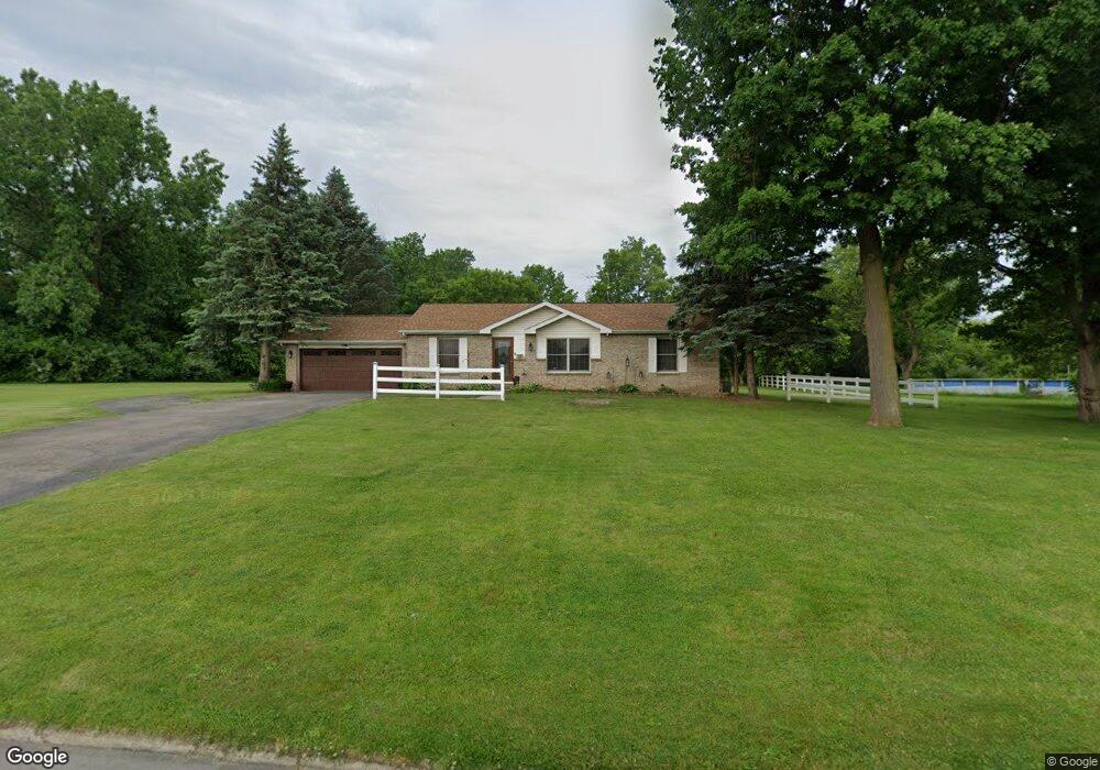 1179 River Valley Dr, Flint, MI 48532 - photo 1