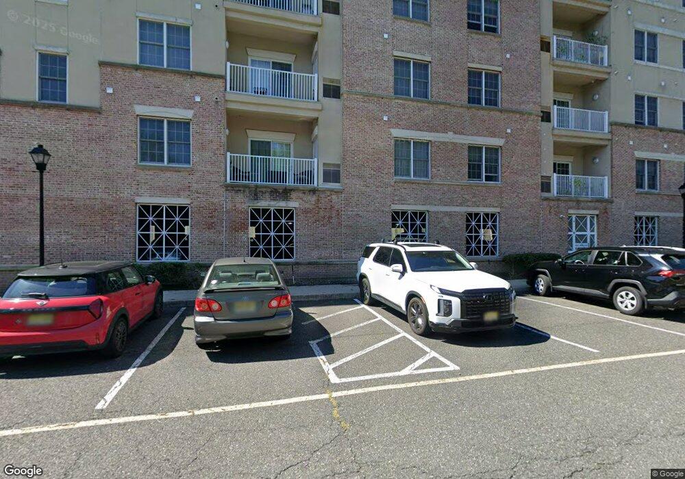 3308 Windsor Park Ct, Englewood, NJ 07631 - photo 1