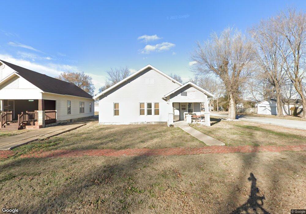 2301 Stevens Ave, Parsons, KS 67357 - photo 1