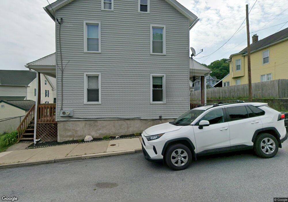 411 4th St unit 413, Slatington, PA 18080 - photo 1