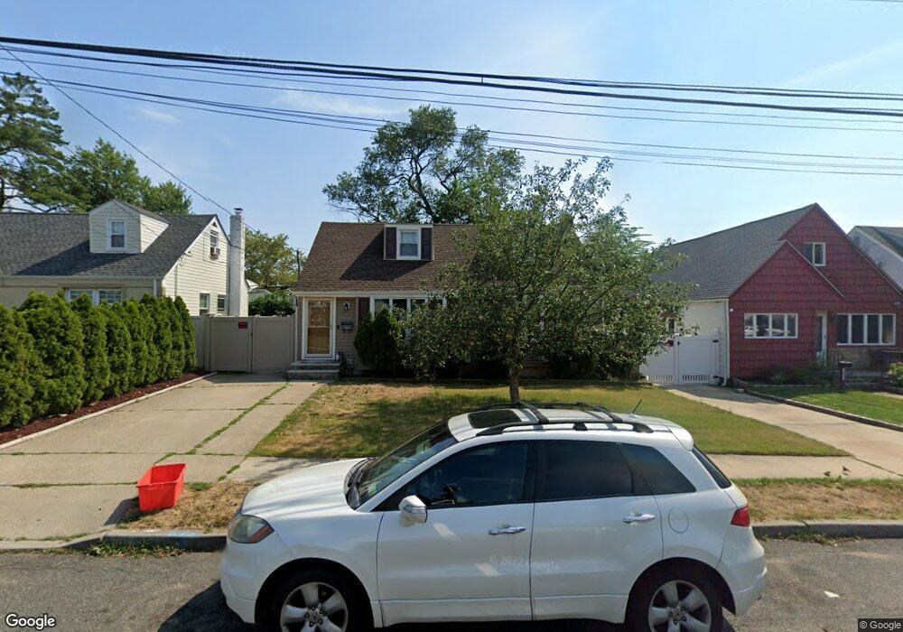 1049 Third Ave, Franklin Square, NY 11010 - photo 1