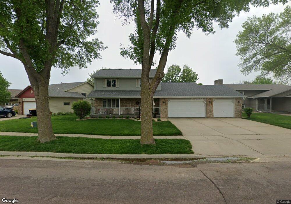 2505 S Avondale Ave, Sioux Falls, SD 57110 - photo 1
