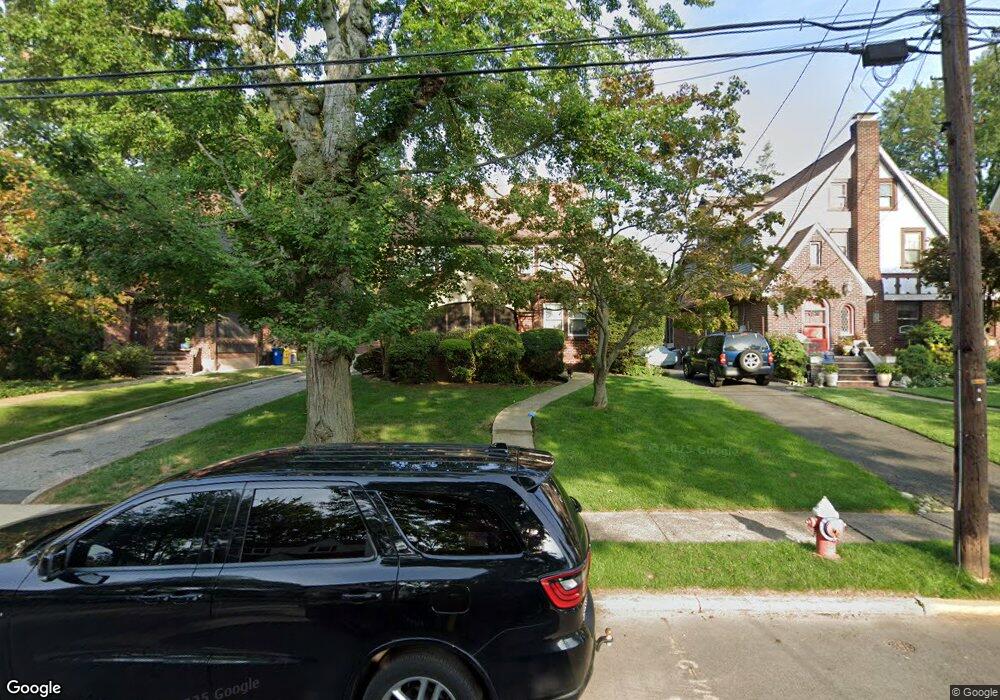 1332 Taft Rd, Teaneck, NJ 07666 - photo 1