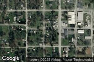 384 4th St, Omaha, IL 62871