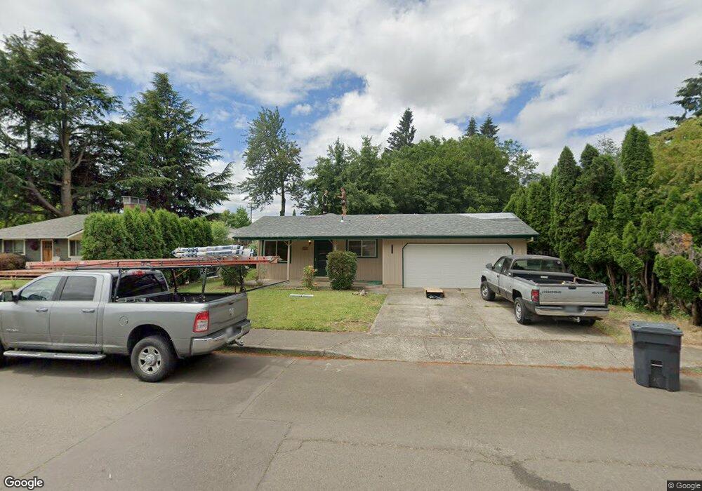 1031 N Juniper St, Canby, OR 97013 - photo 1