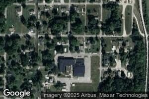 108 S 3rd St, Edwardsport, IN 47528
