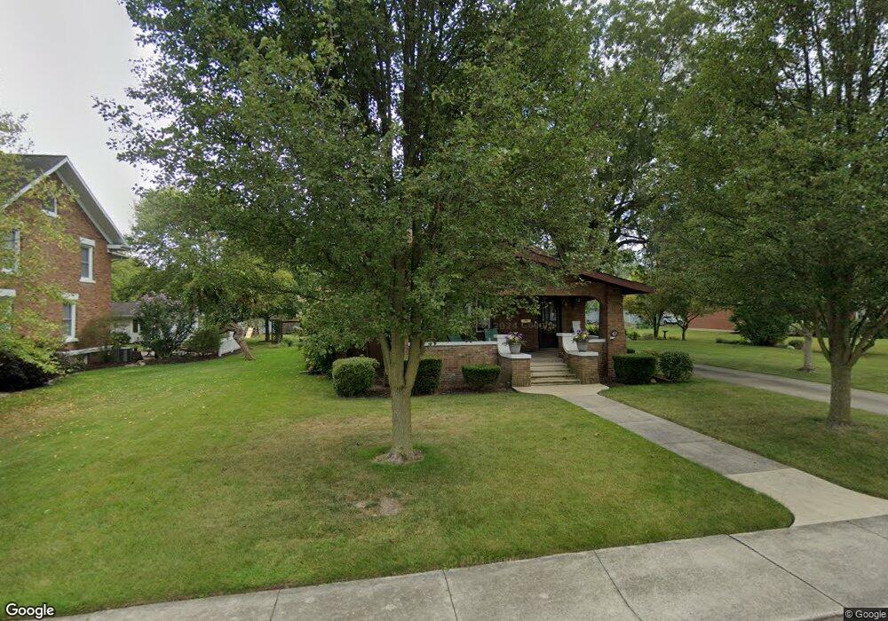 718 W Franklin St, Berne, IN 46711 - photo 1