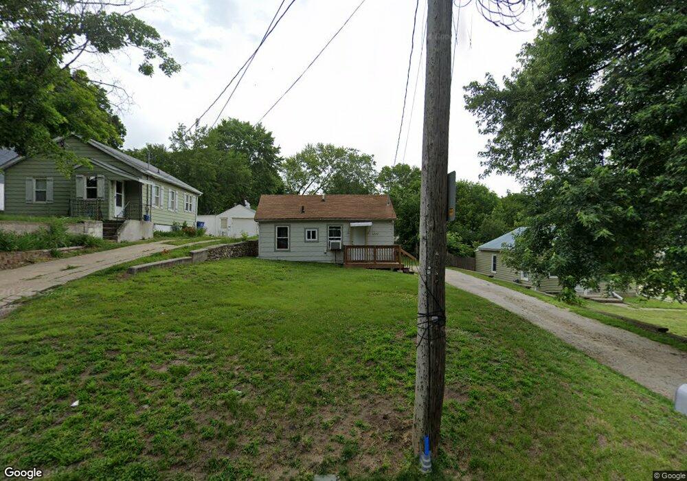 1227 E 34th St, Des Moines, IA 50317 - photo 1