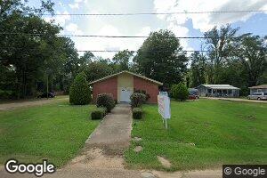 311 1/2 Banks St, Forest, MS 39074