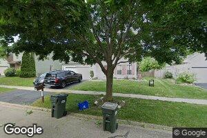 704 Lakewood Farms Dr, Bolingbrook, IL 60490