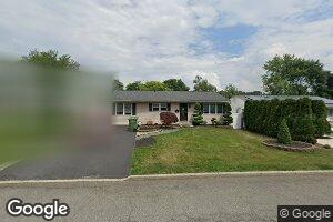 140 Kendall Dr, Parlin, NJ 08859