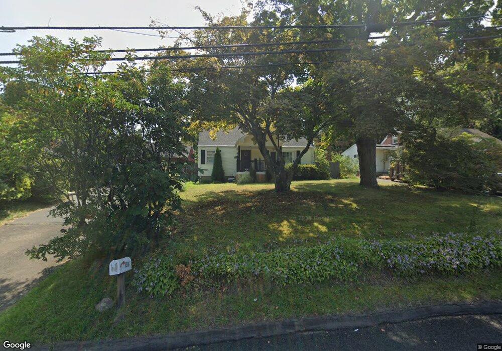 151 Congdon St E, Middletown, CT 06457 - photo 1