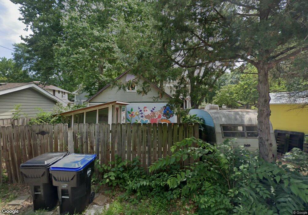 1910 SW 15th St, Topeka, KS 66604 - photo 1