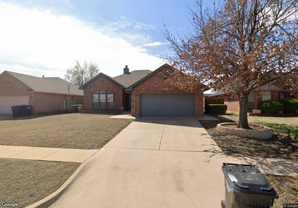 528 Fire Light Dr, Moore, OK 73160 - photo 1